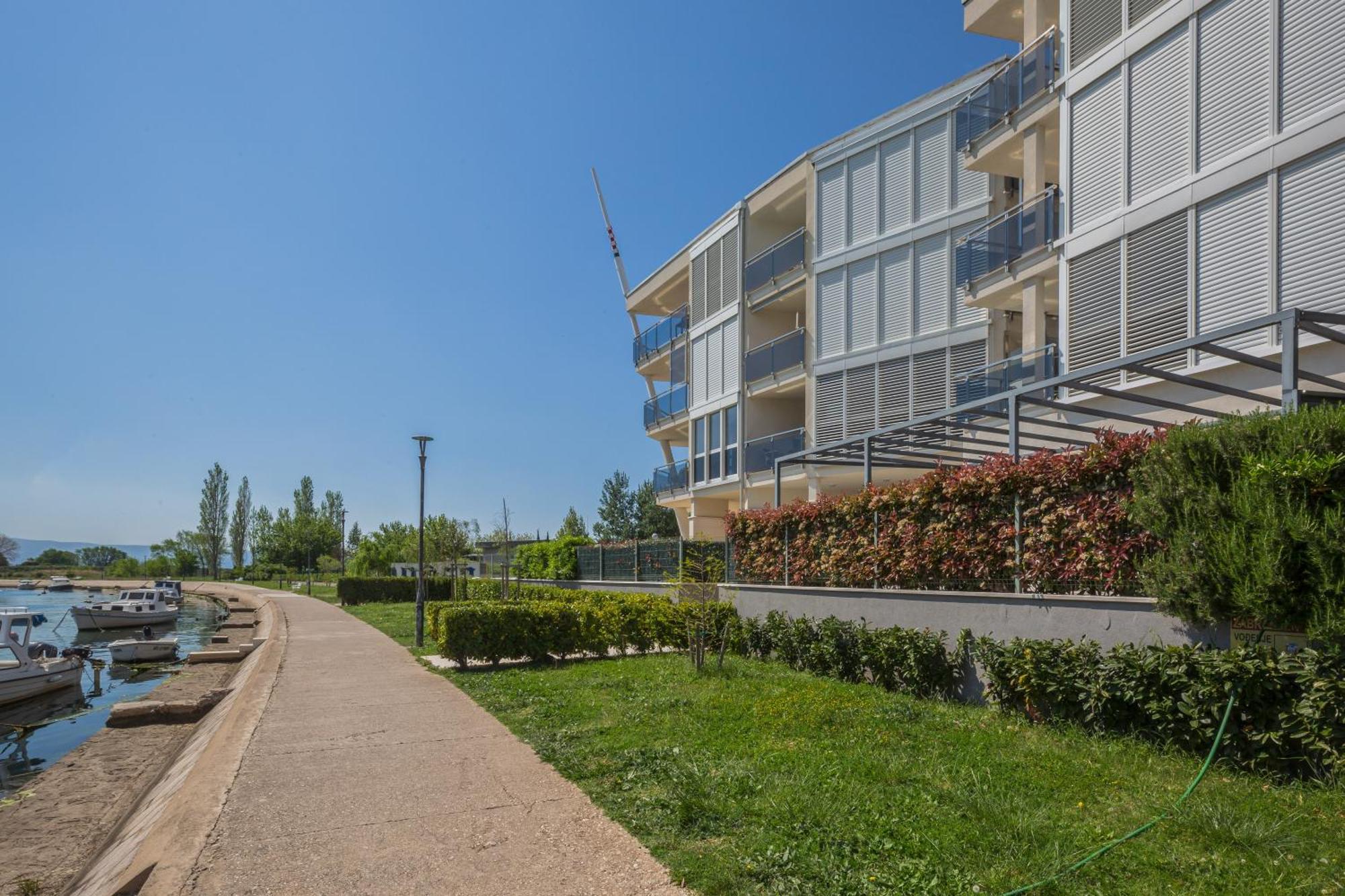 Ap 4+2 In One Of The Most Luxury Building In Omiš Habitación foto